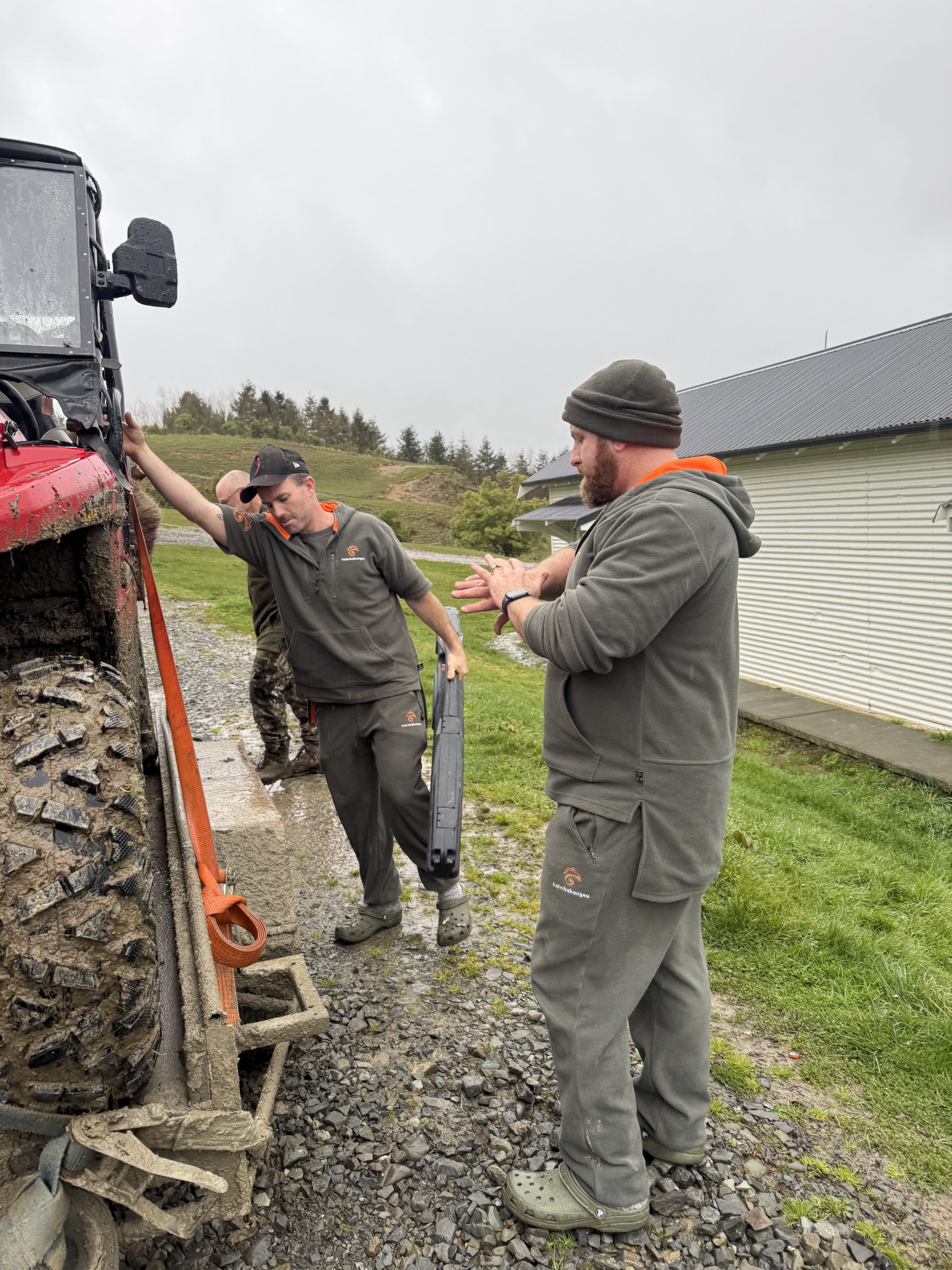 Men's Fleece Pants (Waatea Tarau) - Image 3