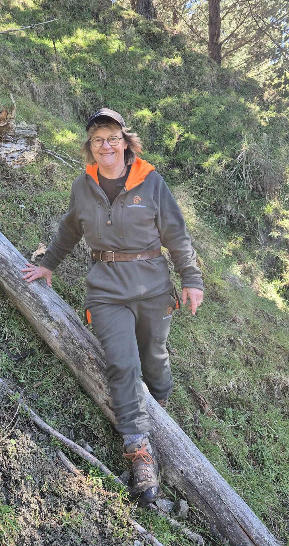 Women's Fleece Pants (Waatea Tarau) - Image 4